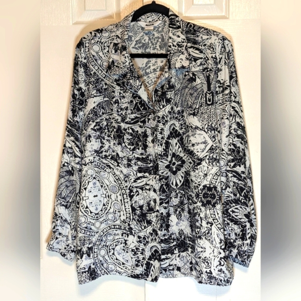 Stylish Black and White Button Down Patterned Shirt